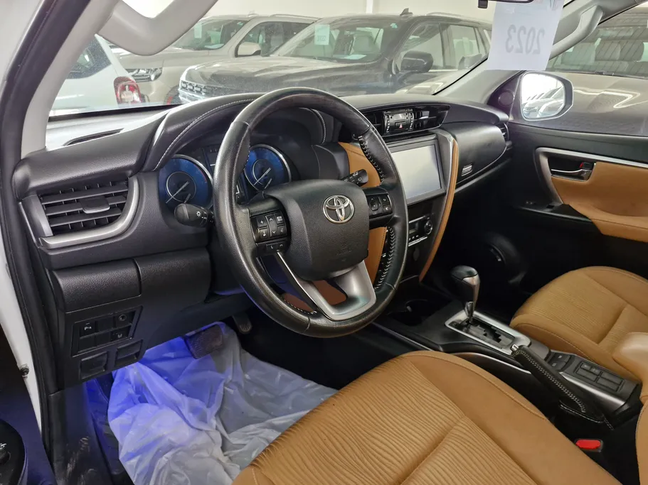 2023 Toyota Fortuner VX 