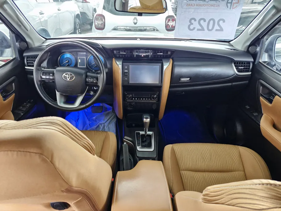 2023 Toyota Fortuner VX 