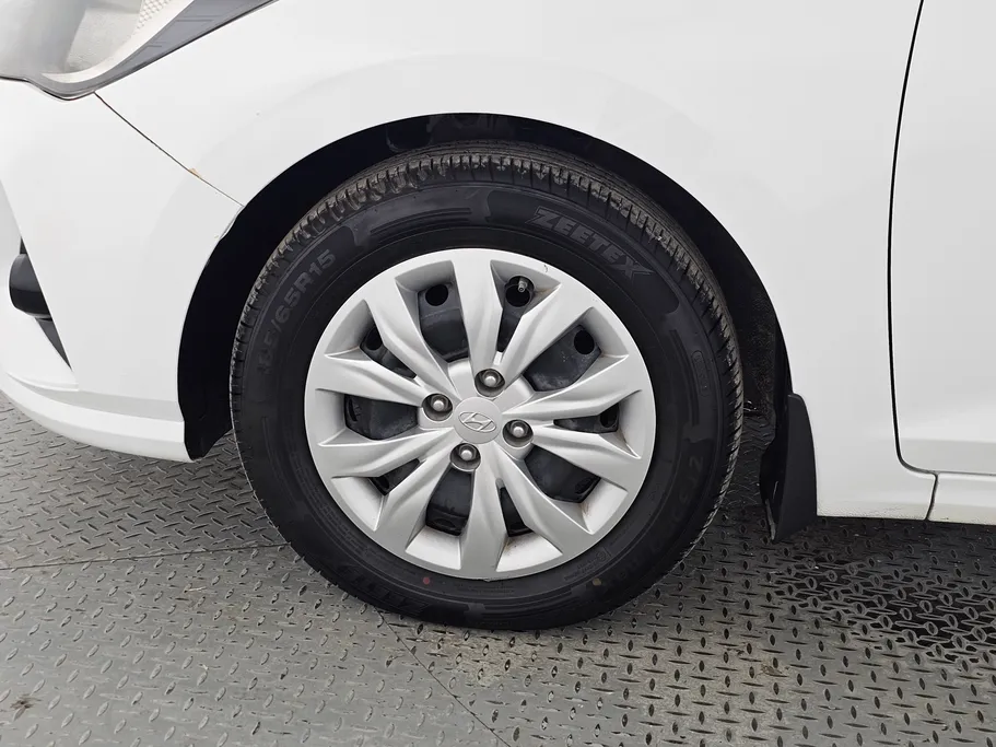 2022 Hyundai Accent Smart 