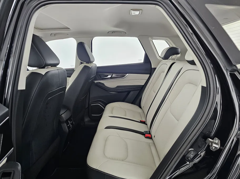 فاو بيستون تي 33 بريميوم 2022 