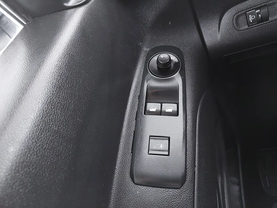 2022 Peugeot Partner Long van 