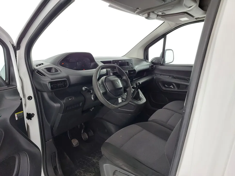 2022 Peugeot Partner Long van 