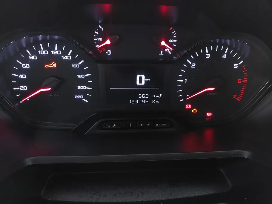 2022 Peugeot Partner Long van 