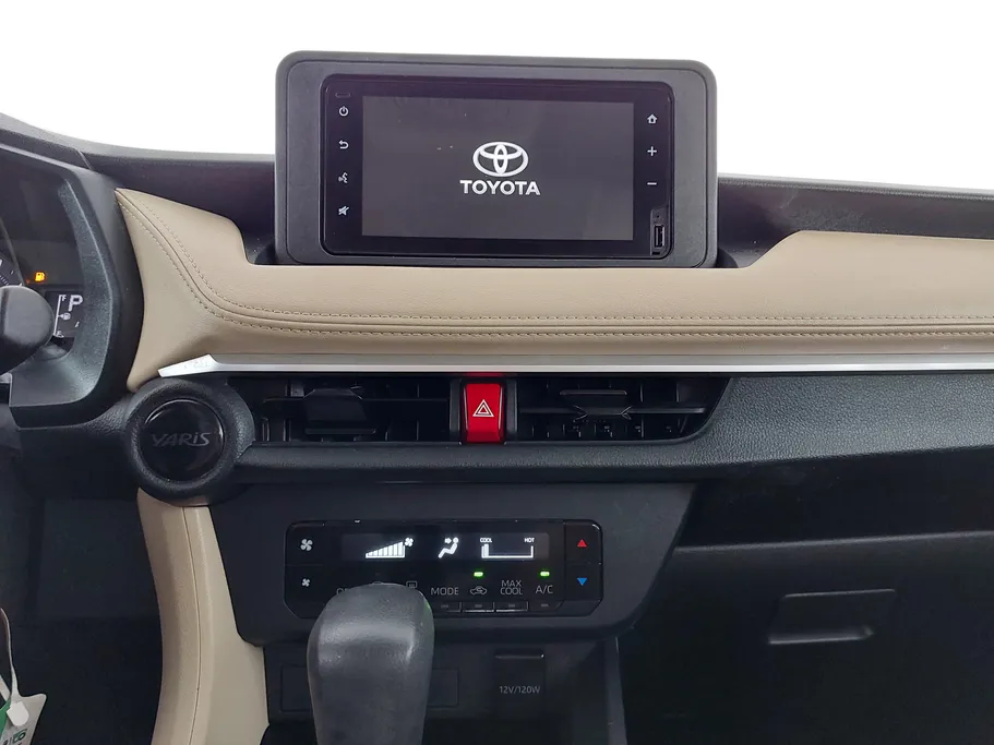 2023 Toyota Yaris  Y 