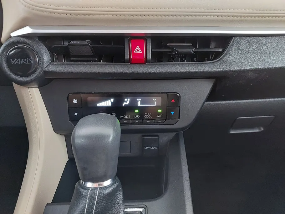 2023 Toyota Yaris  Y 