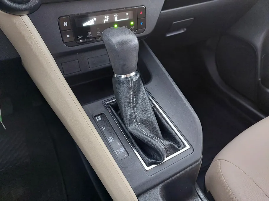 2023 Toyota Yaris  Y 