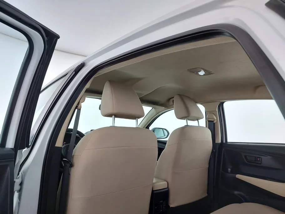 2023 Toyota Yaris  Y 