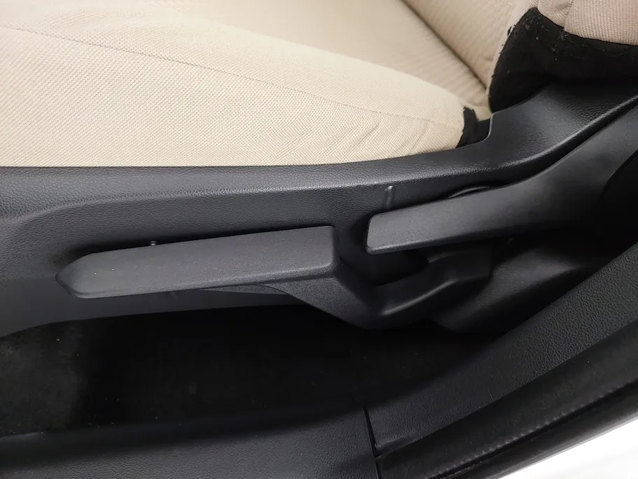 تويوتا يارس Y 2023 