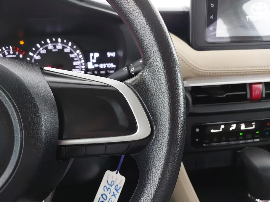 تويوتا يارس Y 2023 