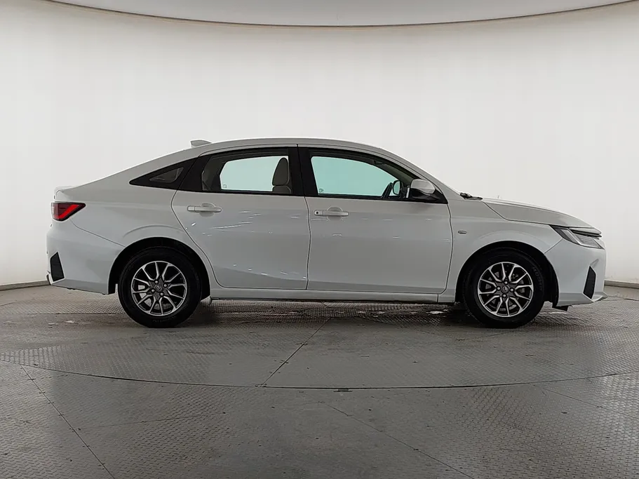 تويوتا يارس Y 2023 