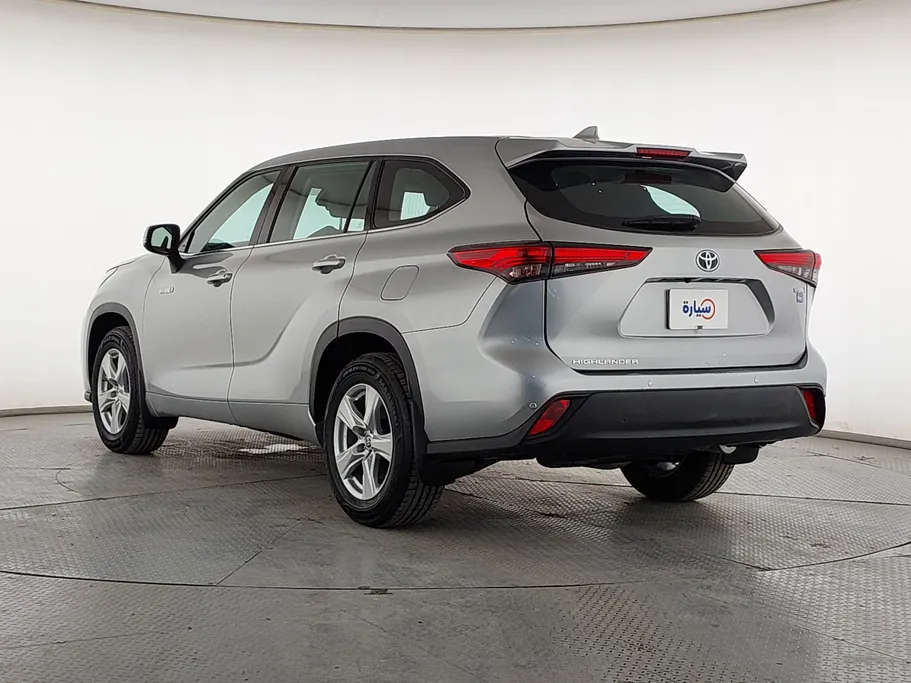 2021 Toyota Highlander LE 