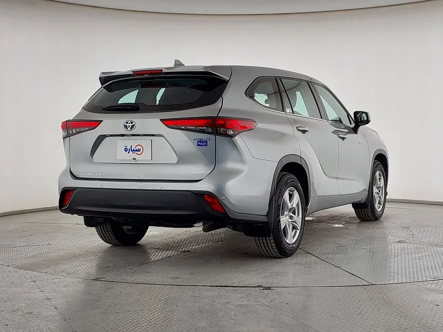 2021 Toyota Highlander LE 