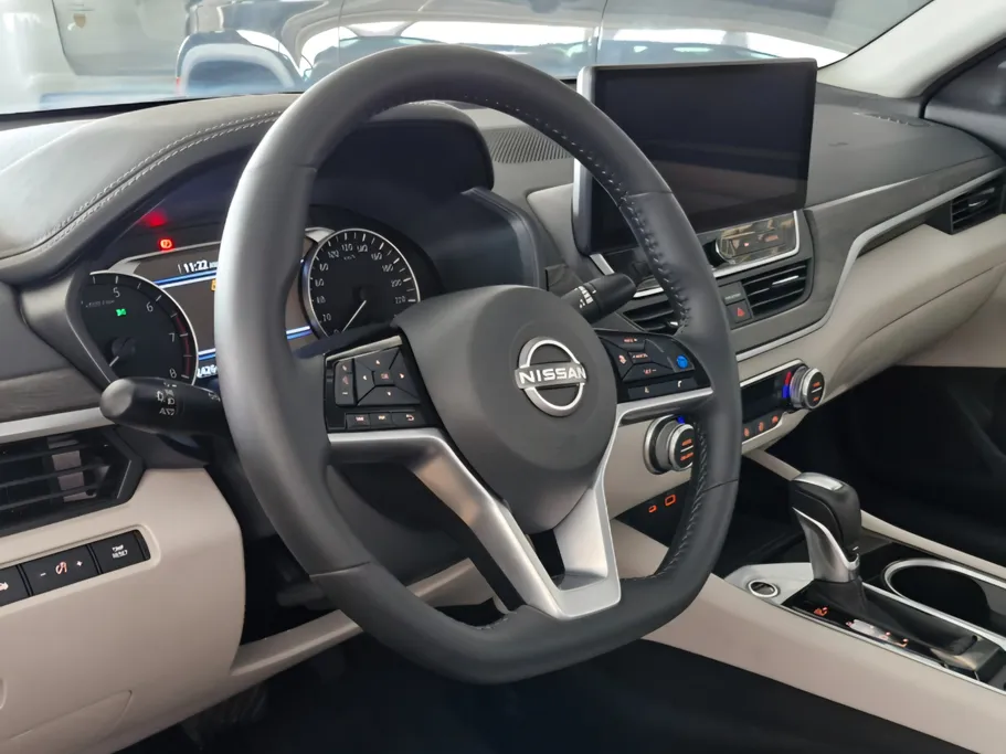 نيسان التيما SV 2025 