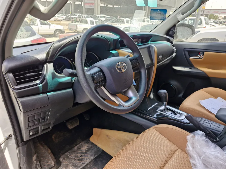 تويوتا فورتشنر GX 2025 