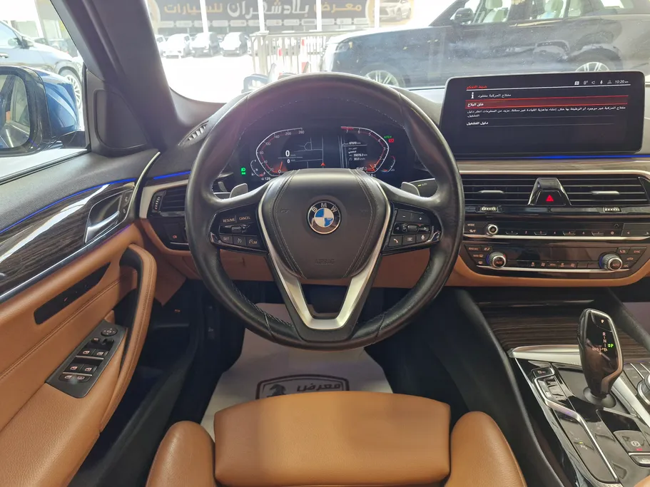 بي ام دبليو الفئة الخامسة 520i 2023 