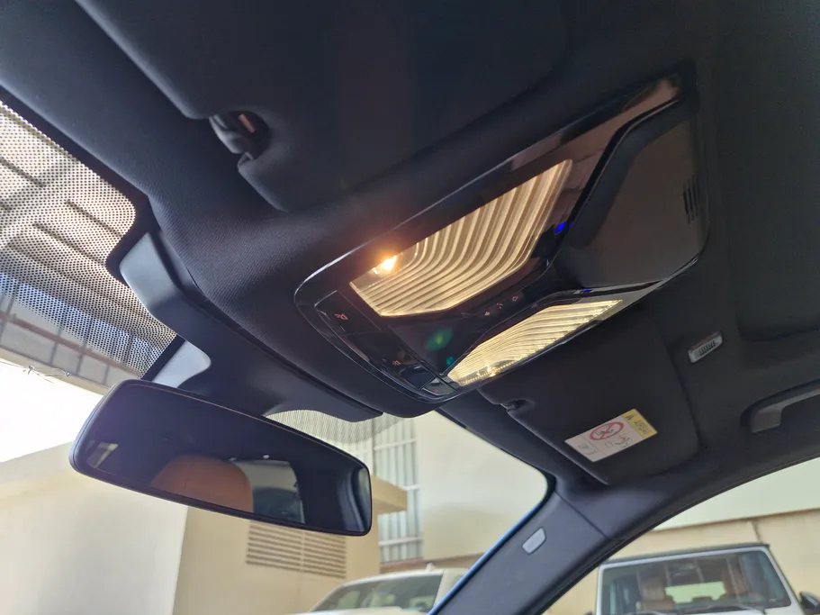 بي ام دبليو الفئة الخامسة 520i 2023 