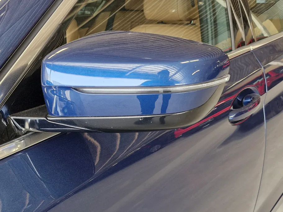 بي ام دبليو الفئة الخامسة 520i 2023 