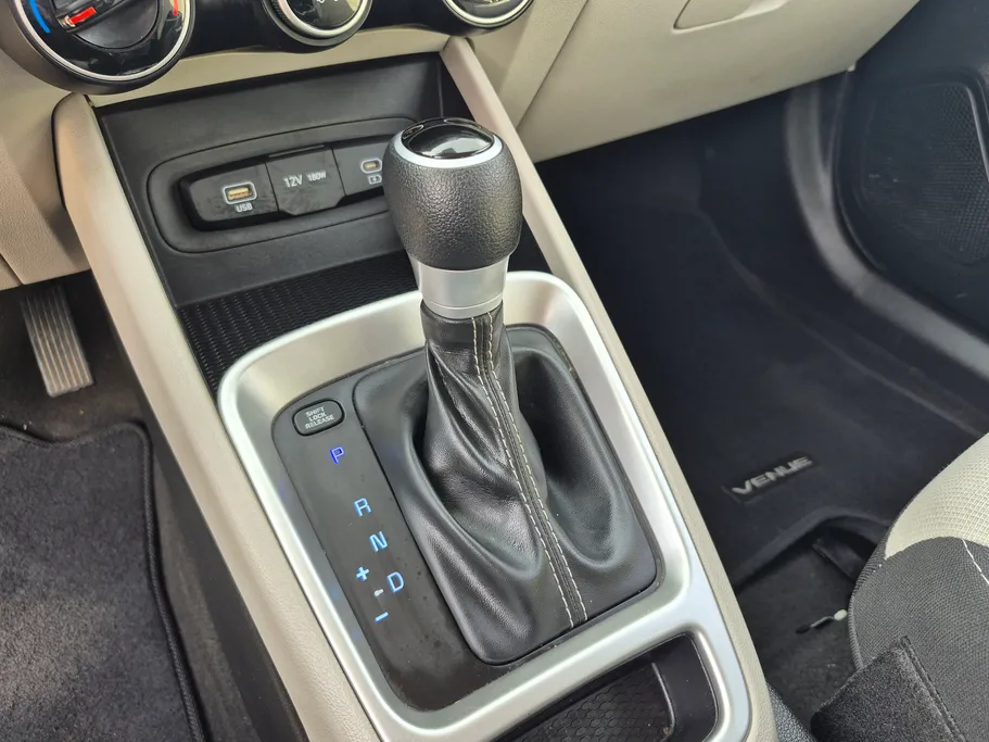 2024 Hyundai Venue Smart 