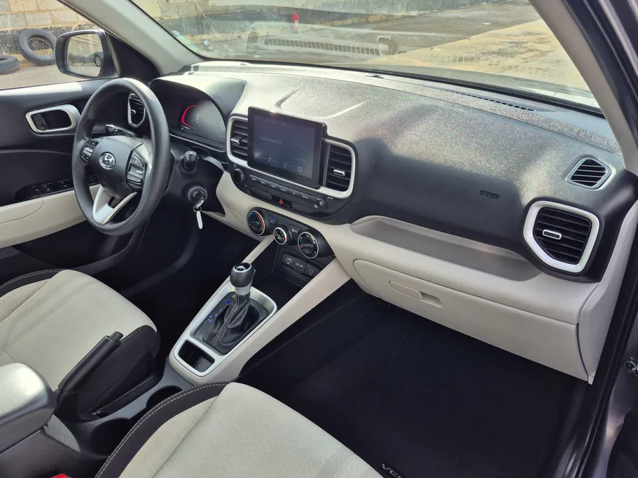 2024 Hyundai Venue Smart 
