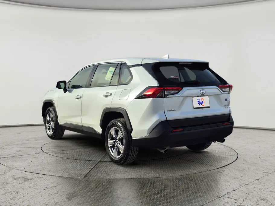 تويوتا راف فور LE 2022 