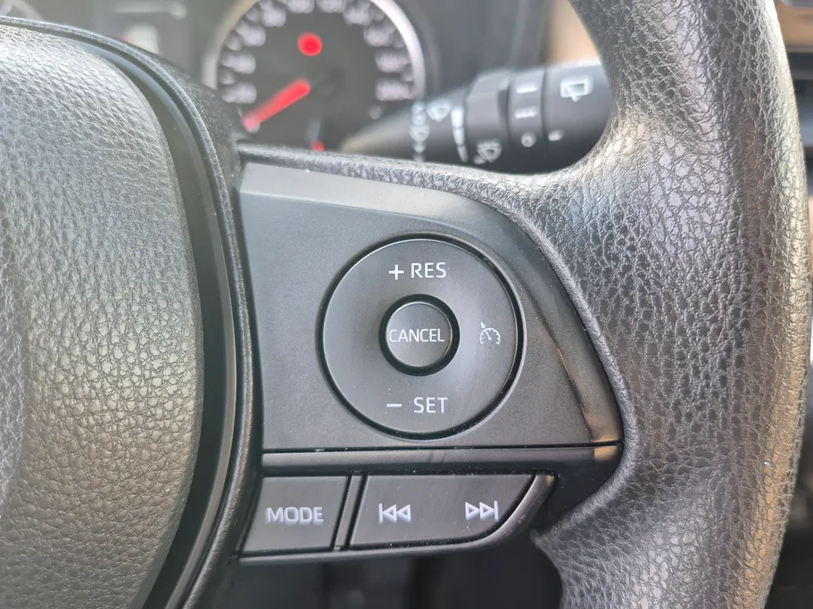 تويوتا راف فور LE 2022 