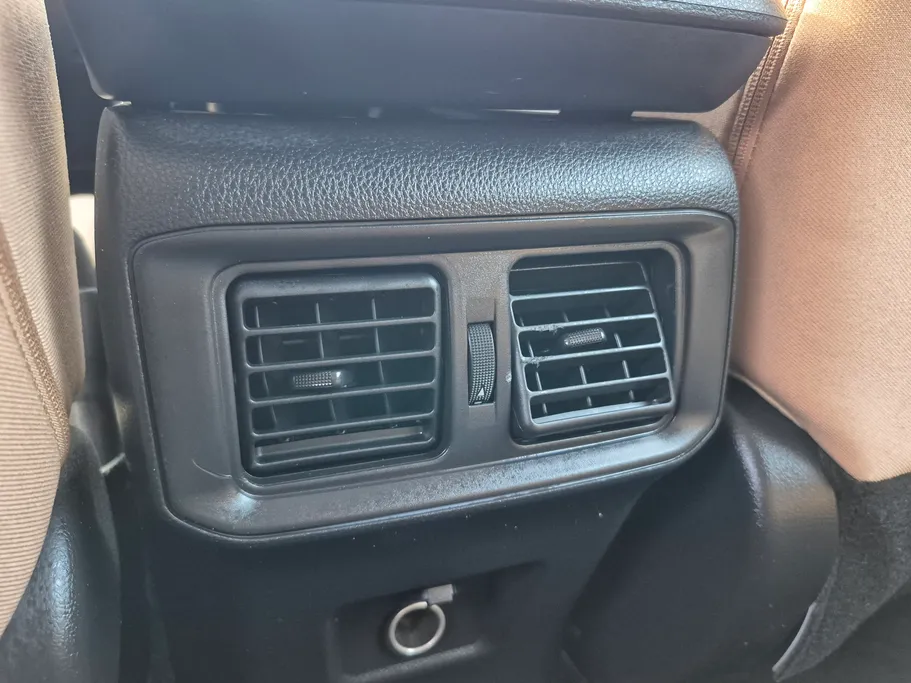 تويوتا راف فور LE 2022 