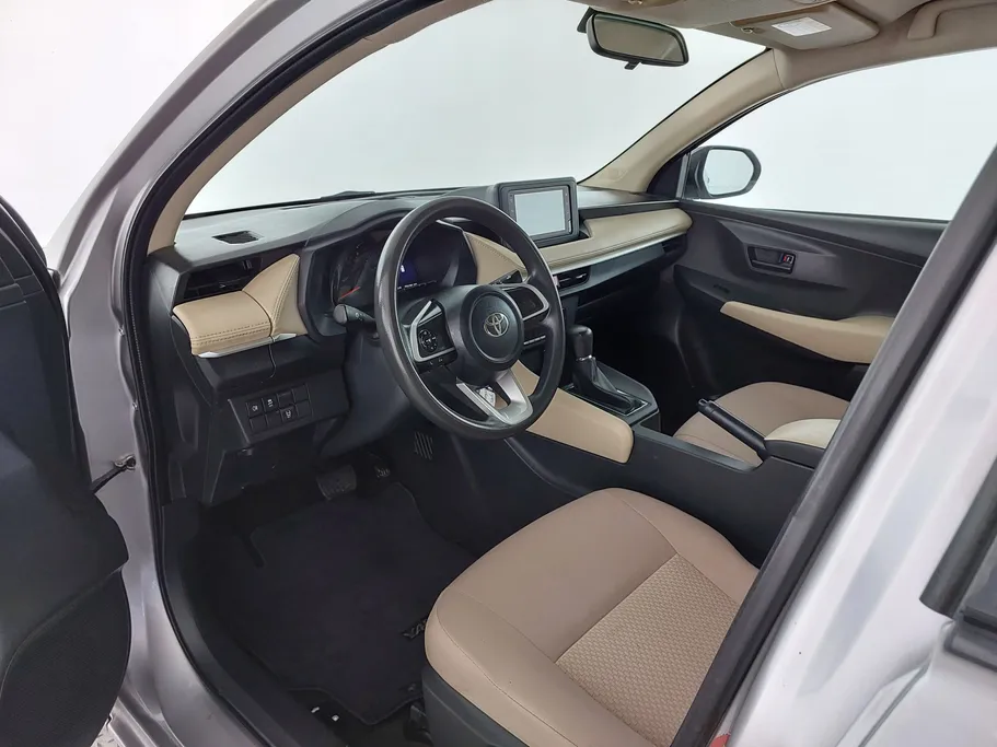 2024 تويوتا Yaris  Y 