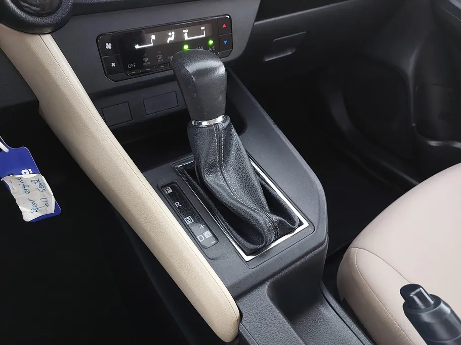 2024 تويوتا Yaris  Y 