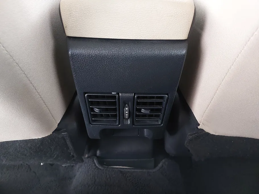 2024 تويوتا Yaris  Y 