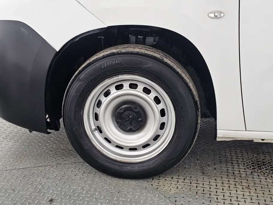 بيجو بارتنر Short van 2022 