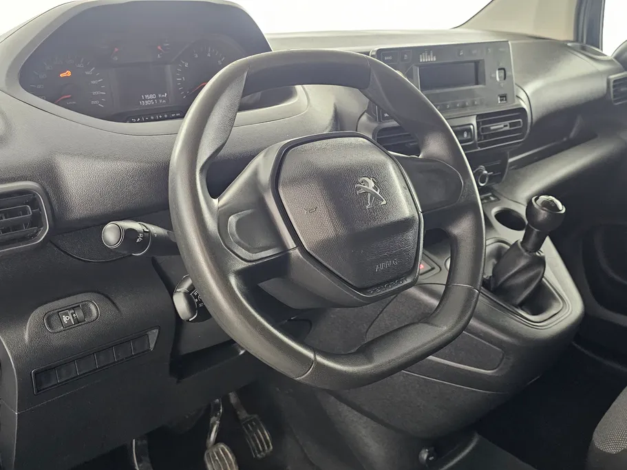 بيجو بارتنر Short van 2022 