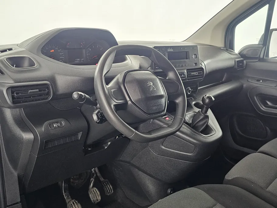 بيجو بارتنر Short van 2022 