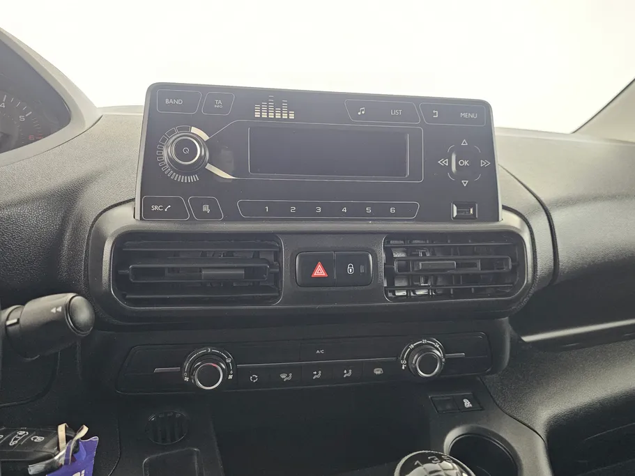 بيجو بارتنر Short van 2022 