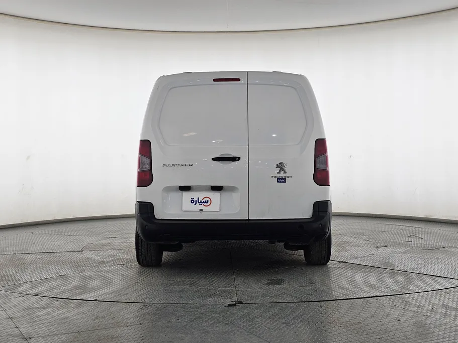 بيجو بارتنر Short van 2022 