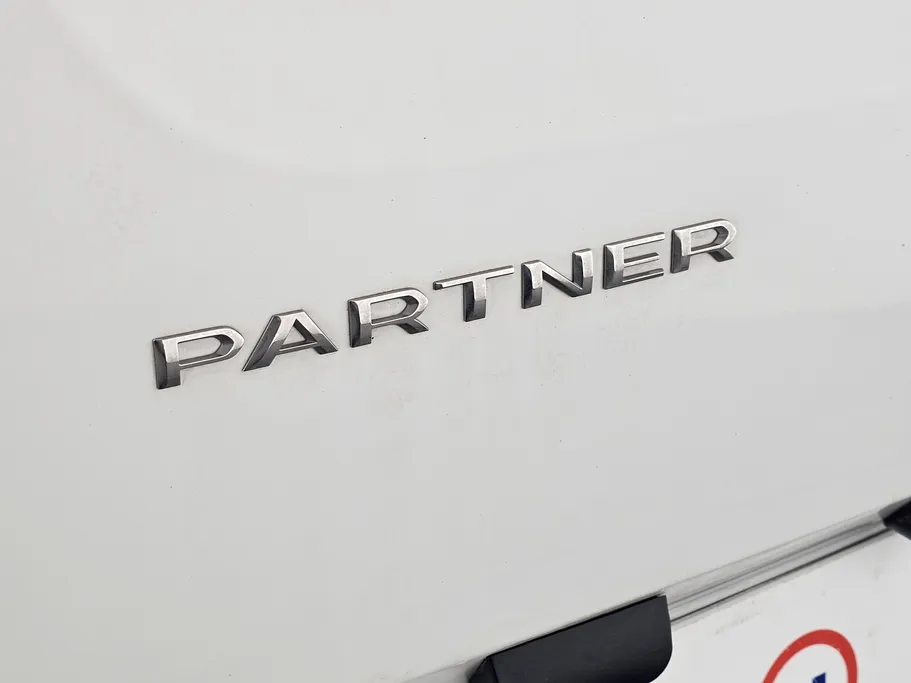 بيجو بارتنر Short van 2022 