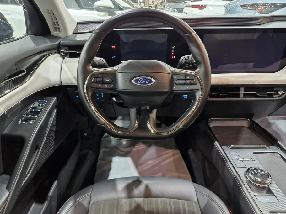 2023 Ford Taurus Trend 