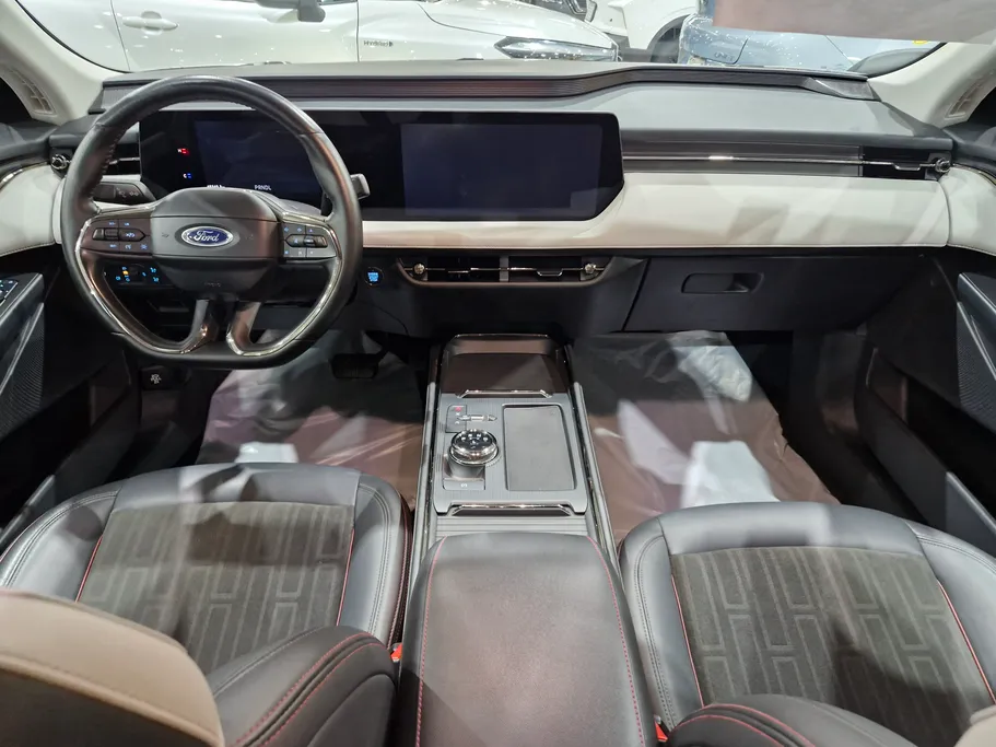 2023 Ford Taurus Trend 