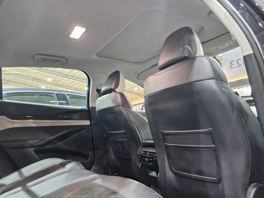 2023 Ford Taurus Trend 