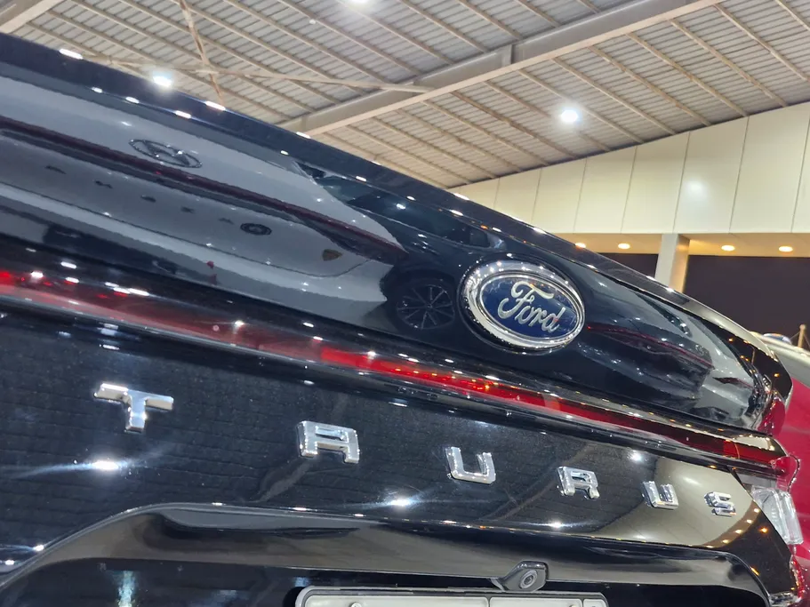 2023 Ford Taurus Trend 