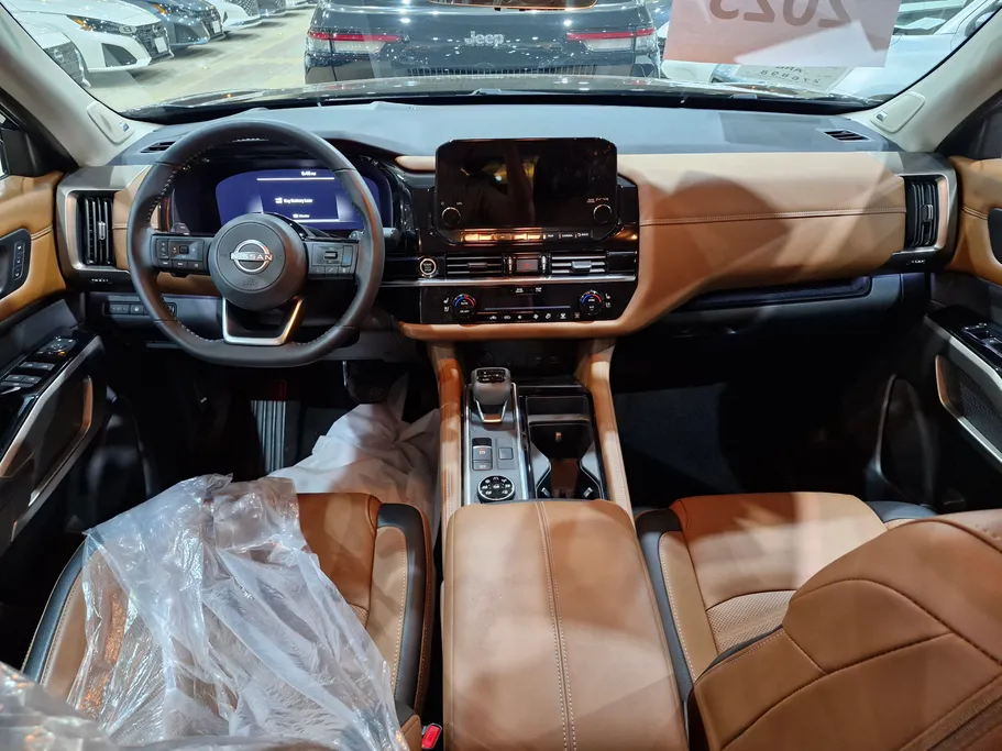 2023 Nissan Pathfinder SL 