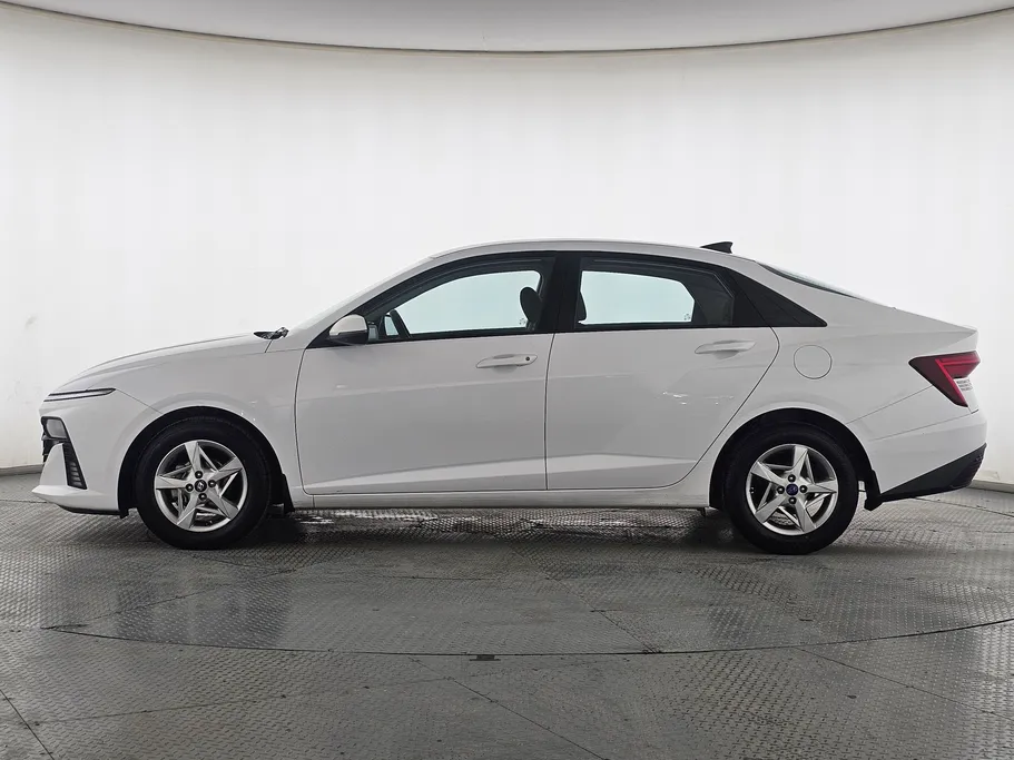 2024 Hyundai Accent Fleet 