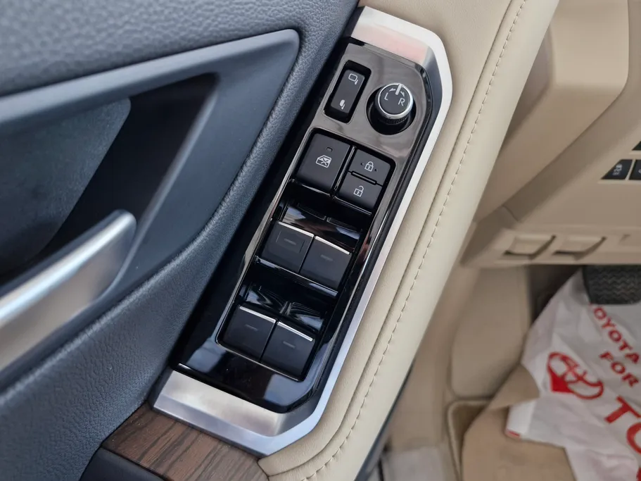 تويوتا لاندكروزر GXR 2026 