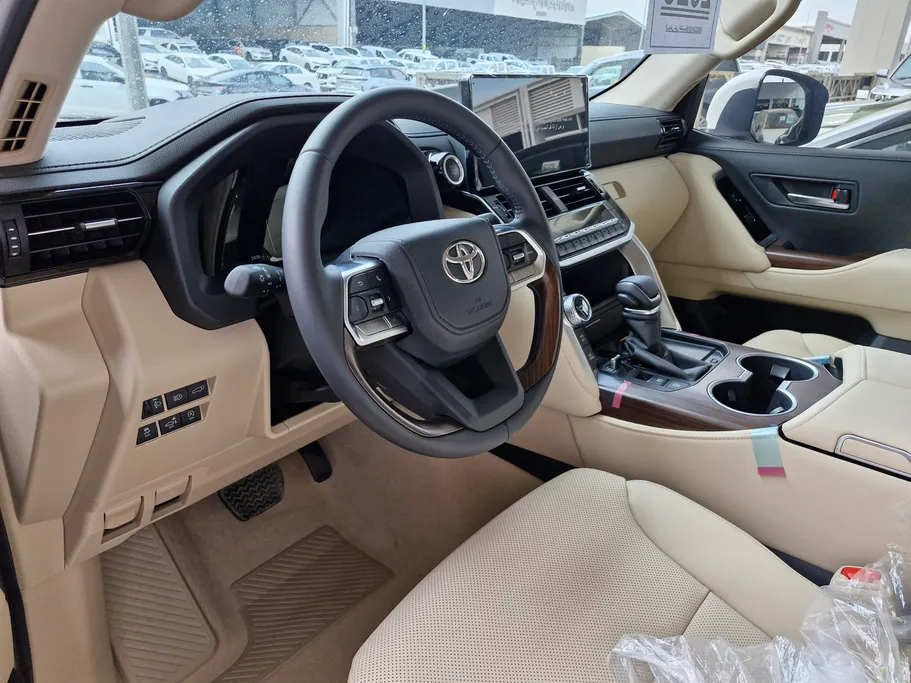 تويوتا لاندكروزر GXR 2026 