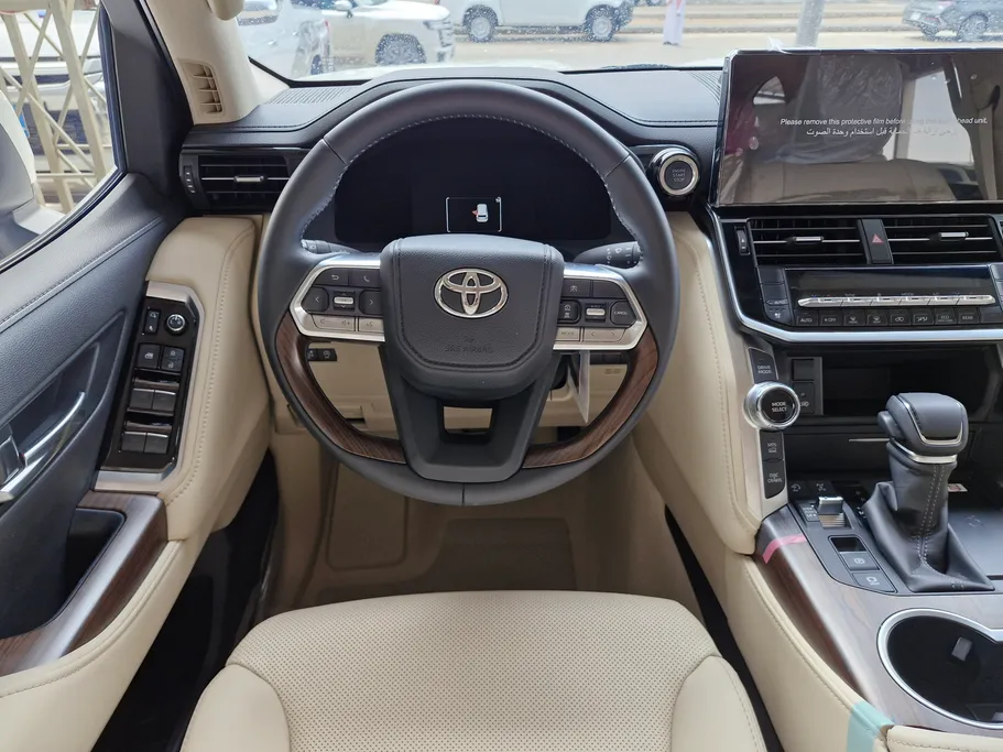 تويوتا لاندكروزر GXR 2026 