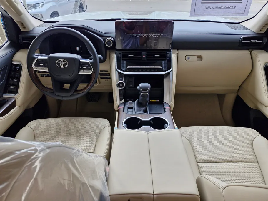 تويوتا لاندكروزر GXR 2026 