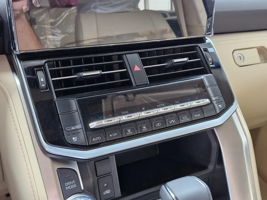 تويوتا لاندكروزر GXR 2026 