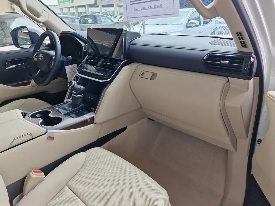 تويوتا لاندكروزر GXR 2026 