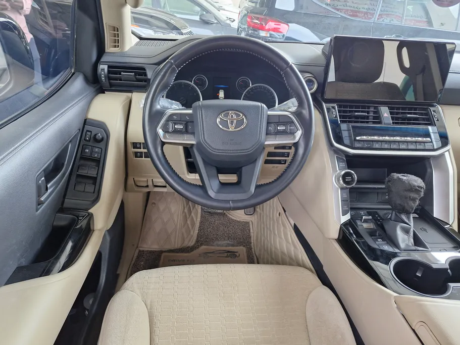 تويوتا لاندكروزر GXR 2024 