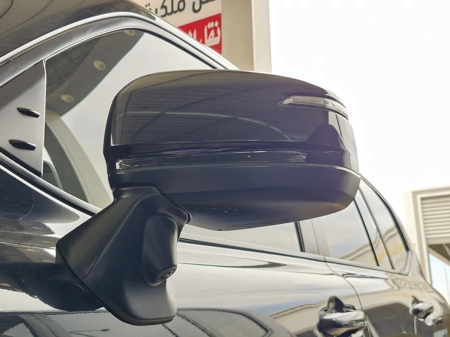 تويوتا لاندكروزر GXR 2024 