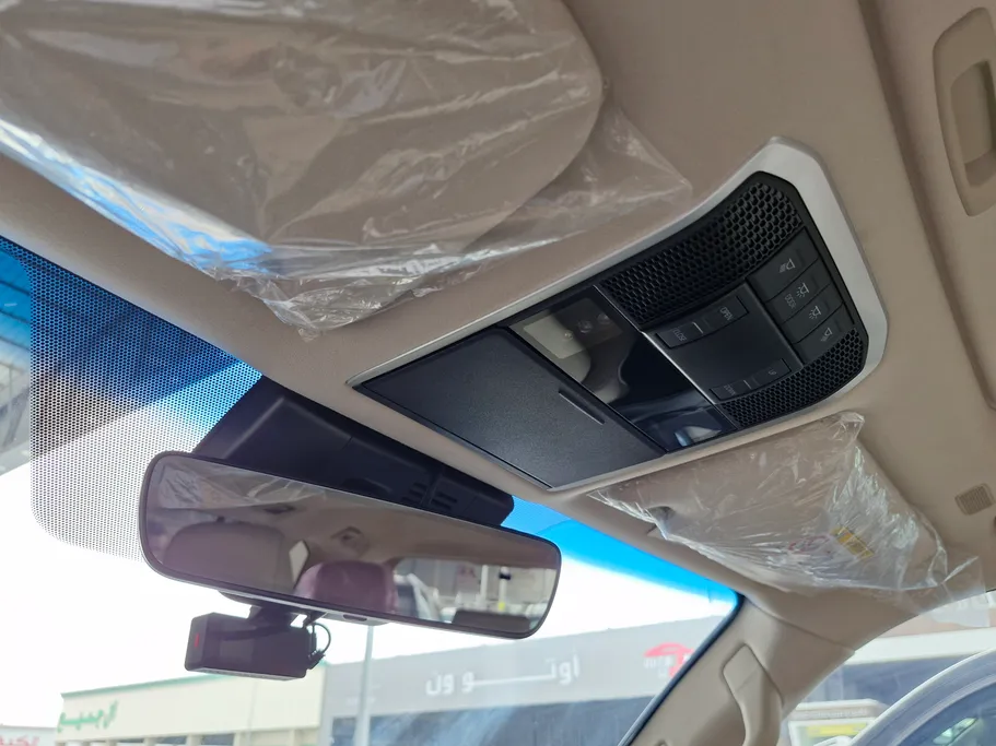 2025 Toyota Land Cruiser GXR L4 